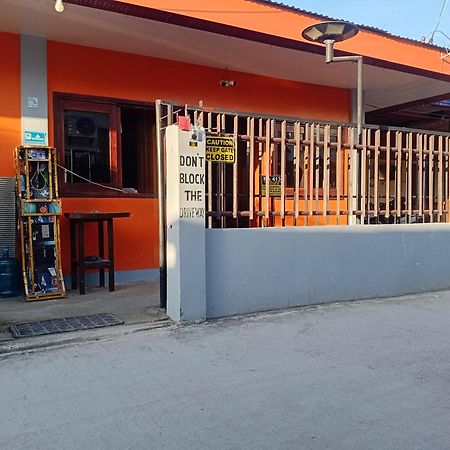 Edgar'S Guest House Moalboal Exterior foto